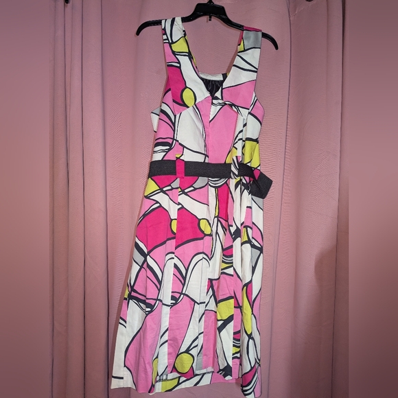 LB Abstract Dress 18 - Picture 5 of 9